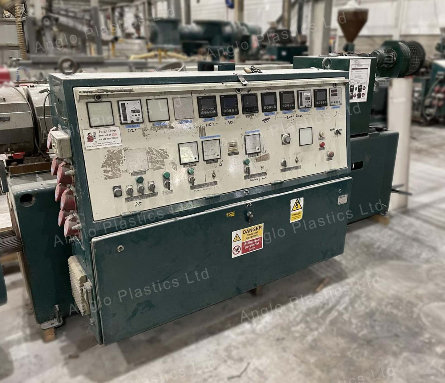 Cincinnati CM55 Twin Screw Extruder