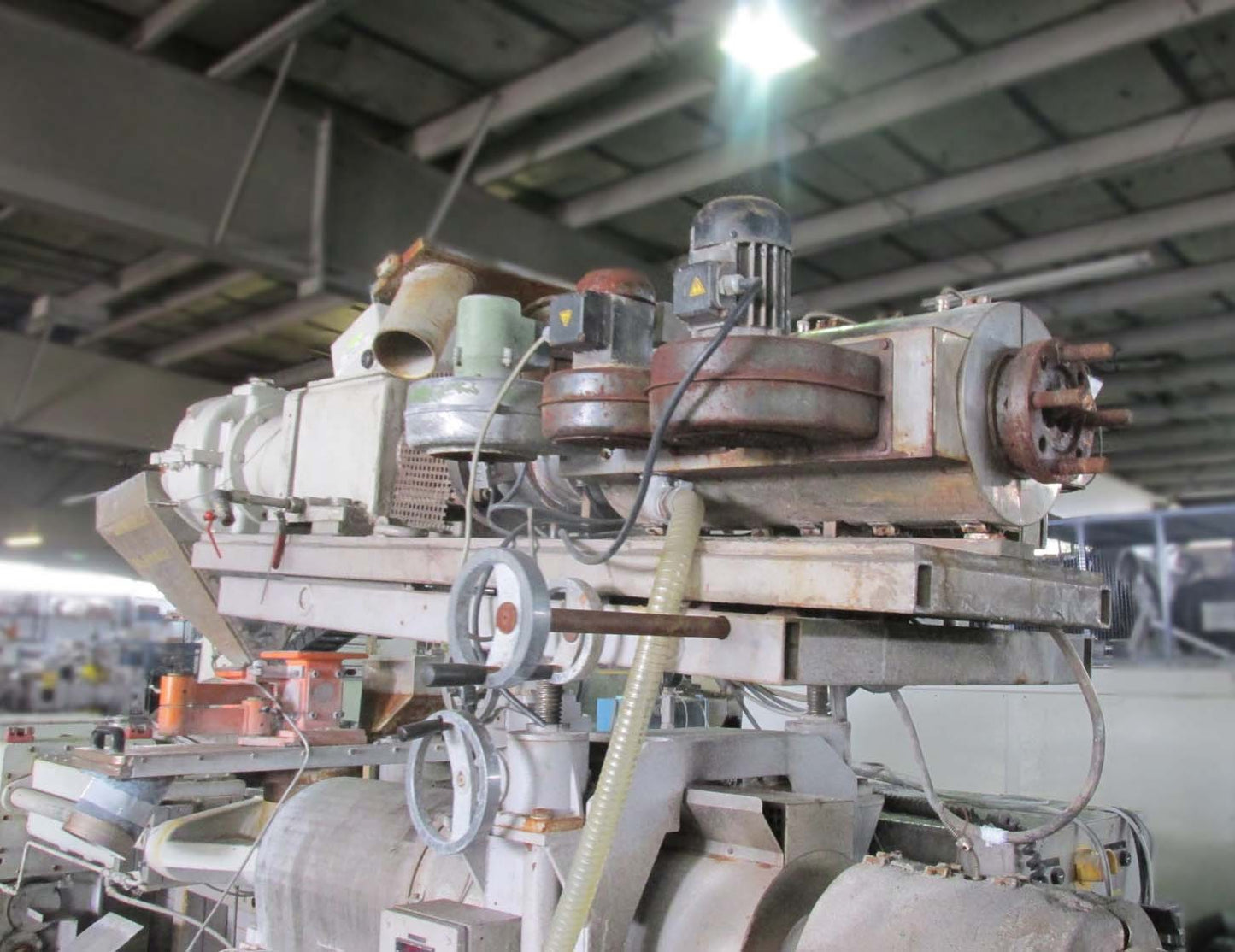 Krauss Maffei KMD 2-90 twin screw extruder