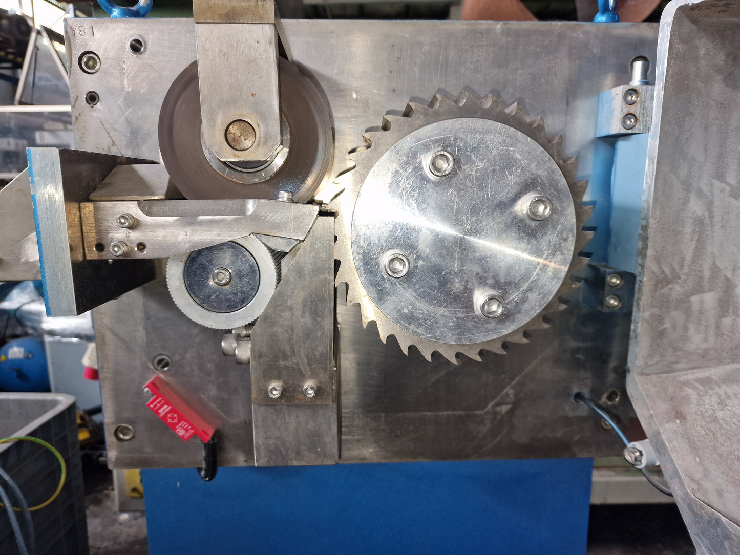 Unbadged pelletizer