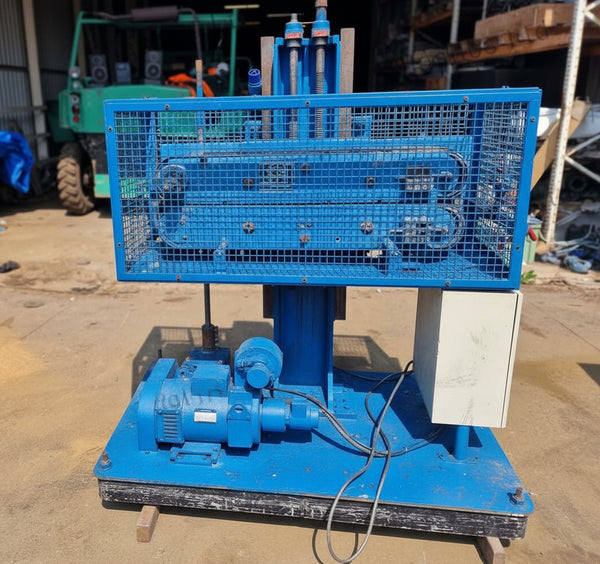 Boston Matthews haul off