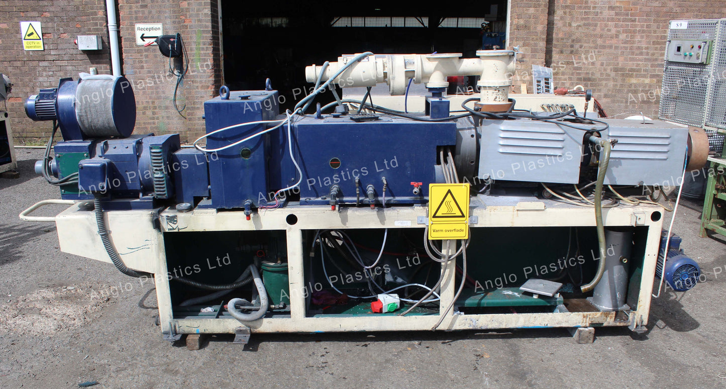 Cincinnati CM55 Twin Screw Extruder