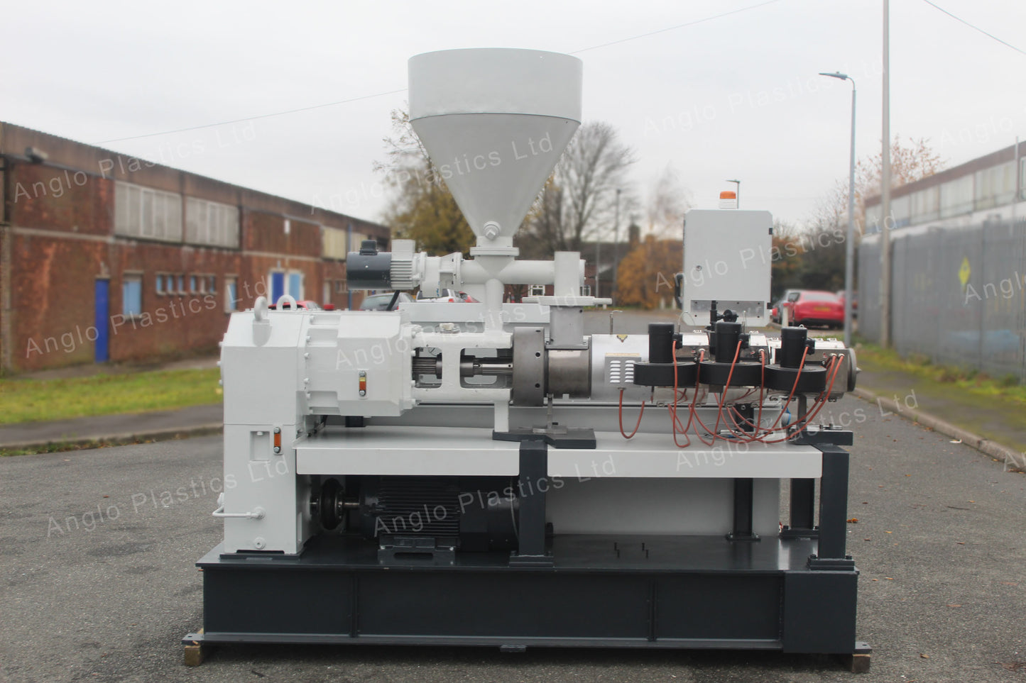 cincinnati titan 58 conical twin-screw extruder