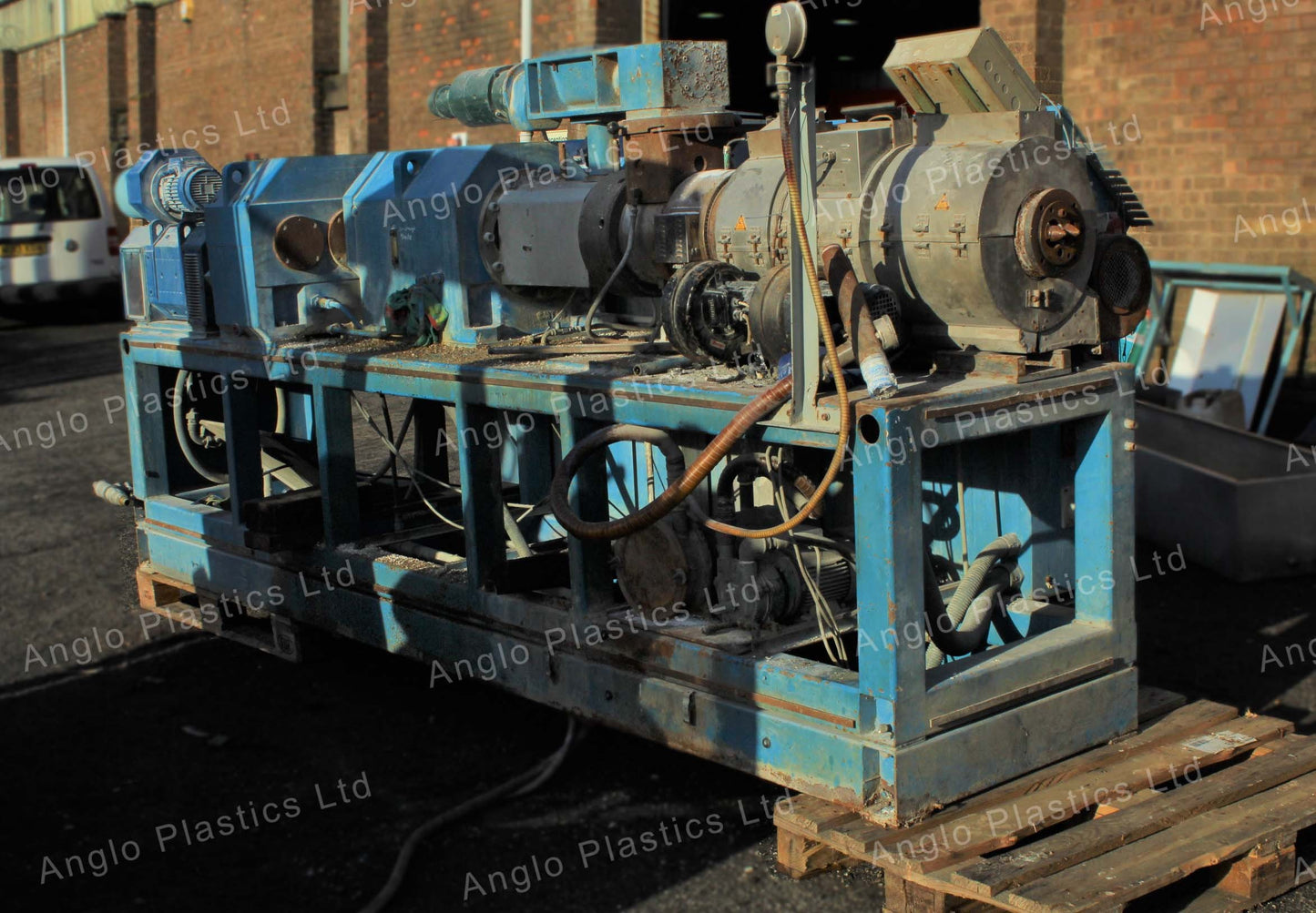 Cincinnati CMT58 Twin Screw Extruder