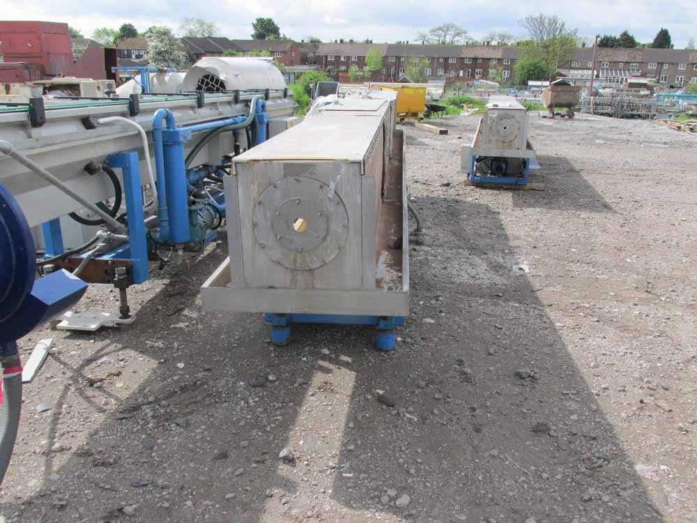 Davis Standard curtain side spray tank