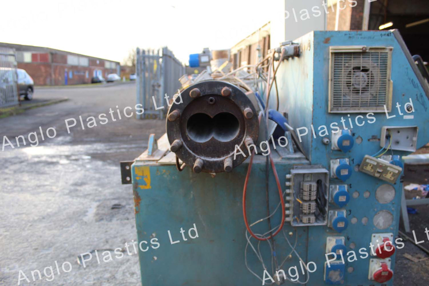 kraus maffei extruder