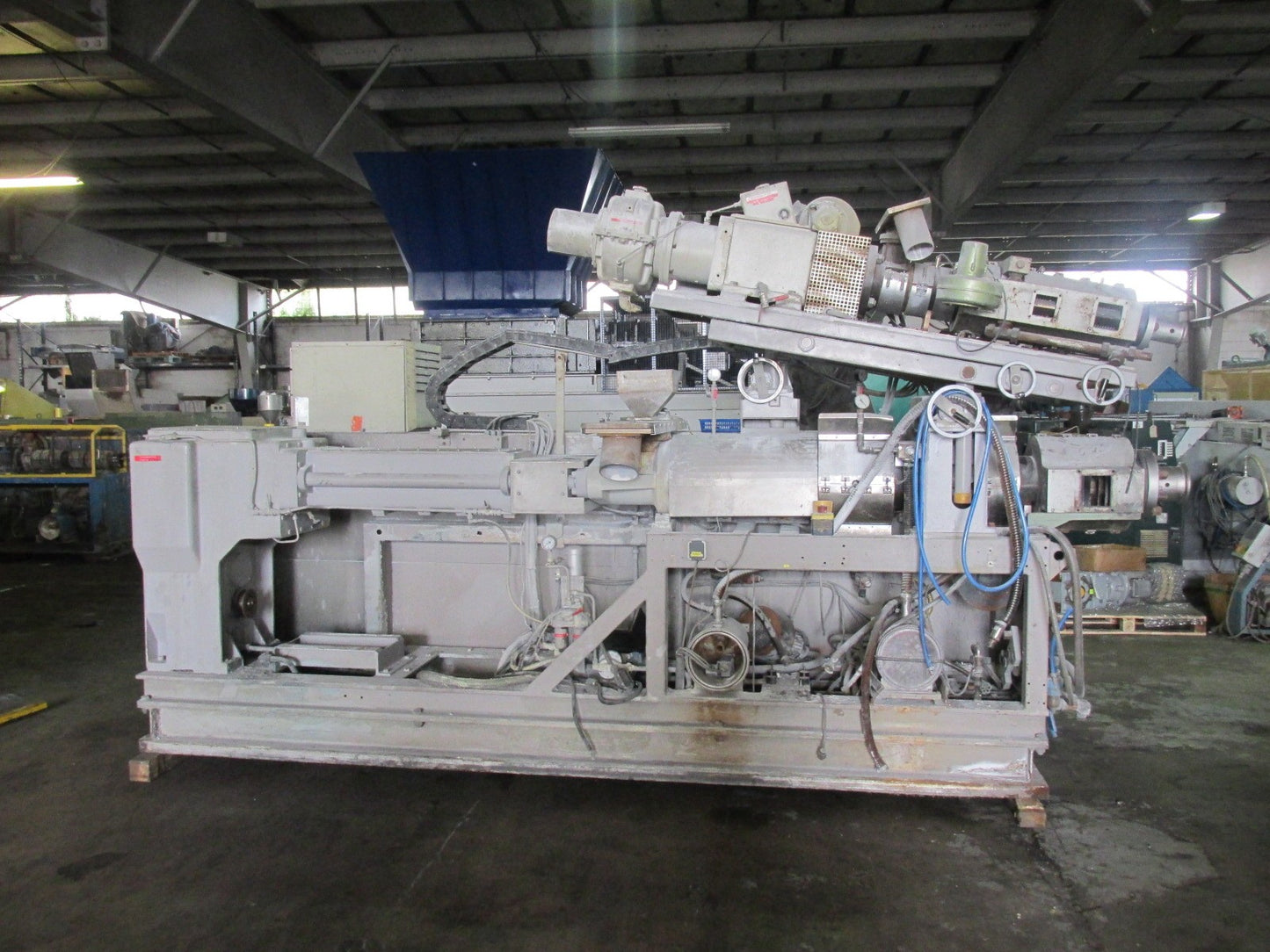 Krauss Maffei KMD2-90 twin screw extruder