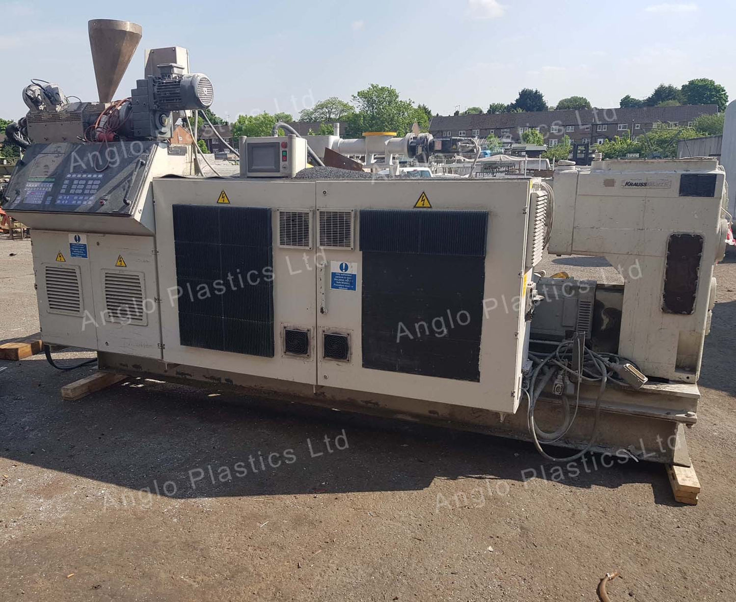 Krauss Maffei KMD90-23 extruder