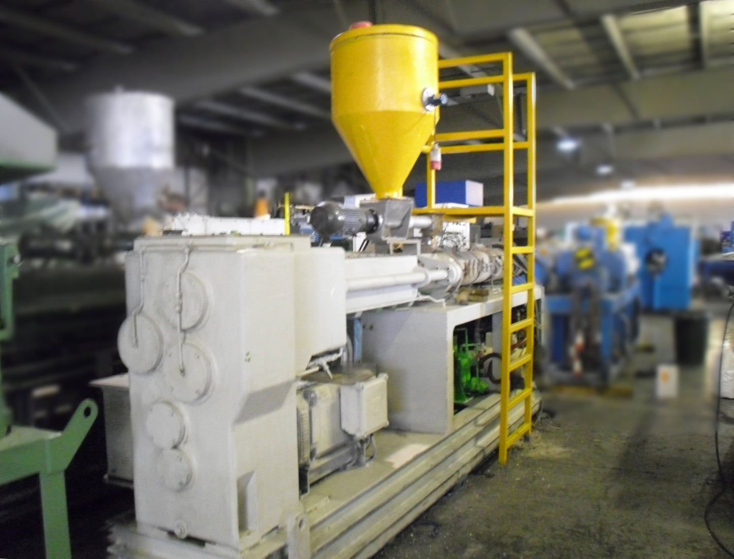 Krauss Maffei KMD 90mm Twin Screw Extruder